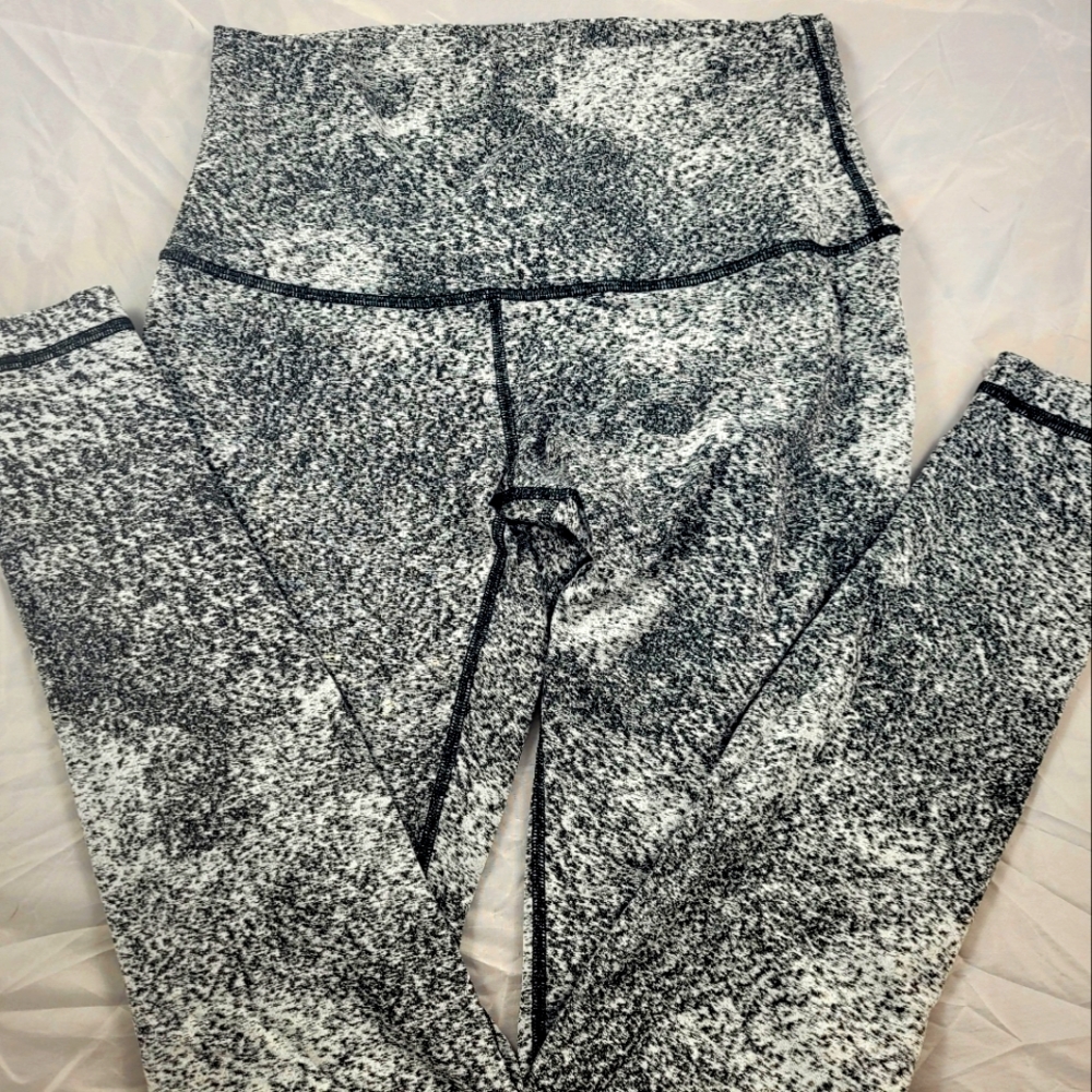 Lululemon size 10 leggings